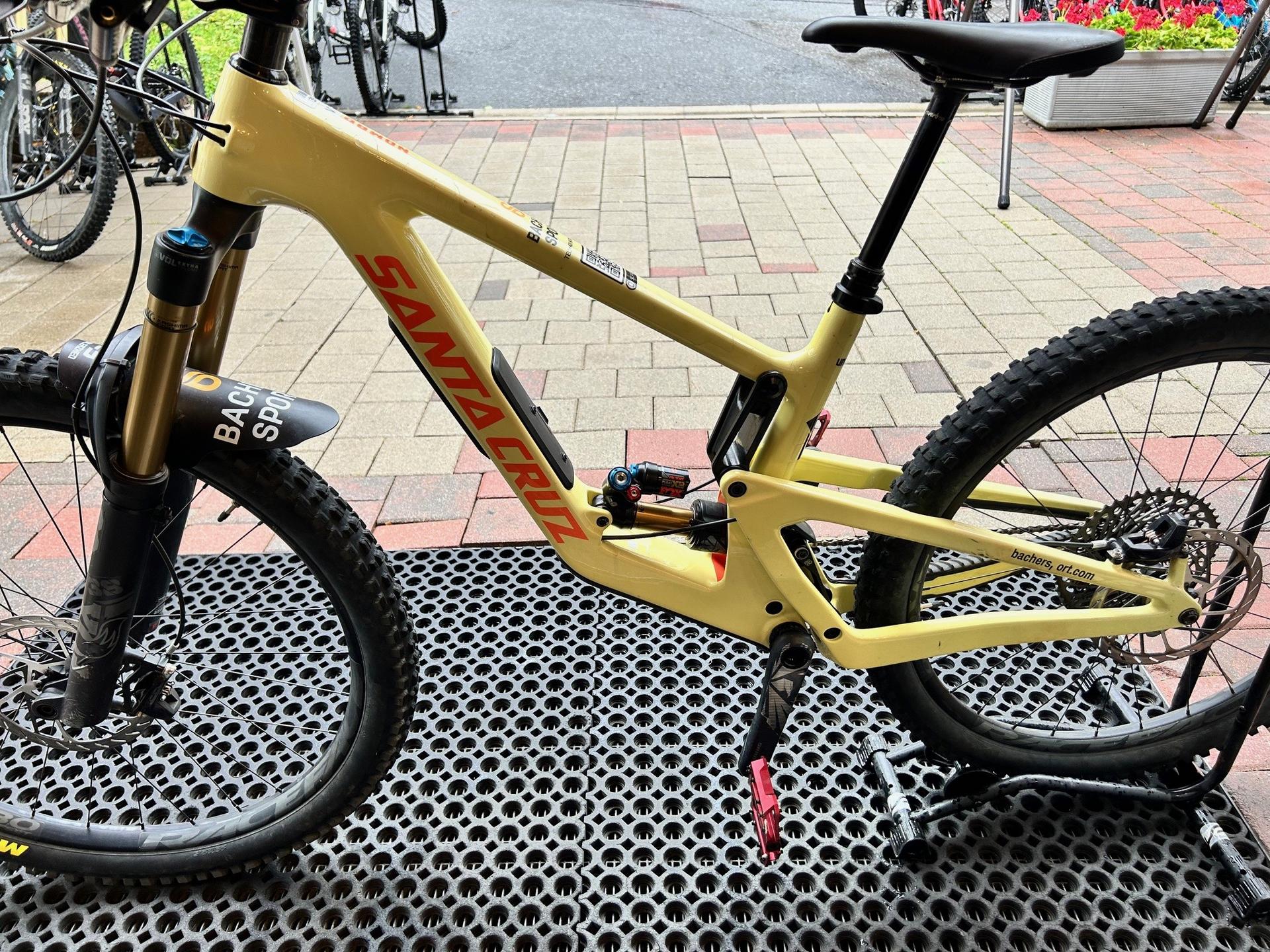 Santa cruz nomad sand shop